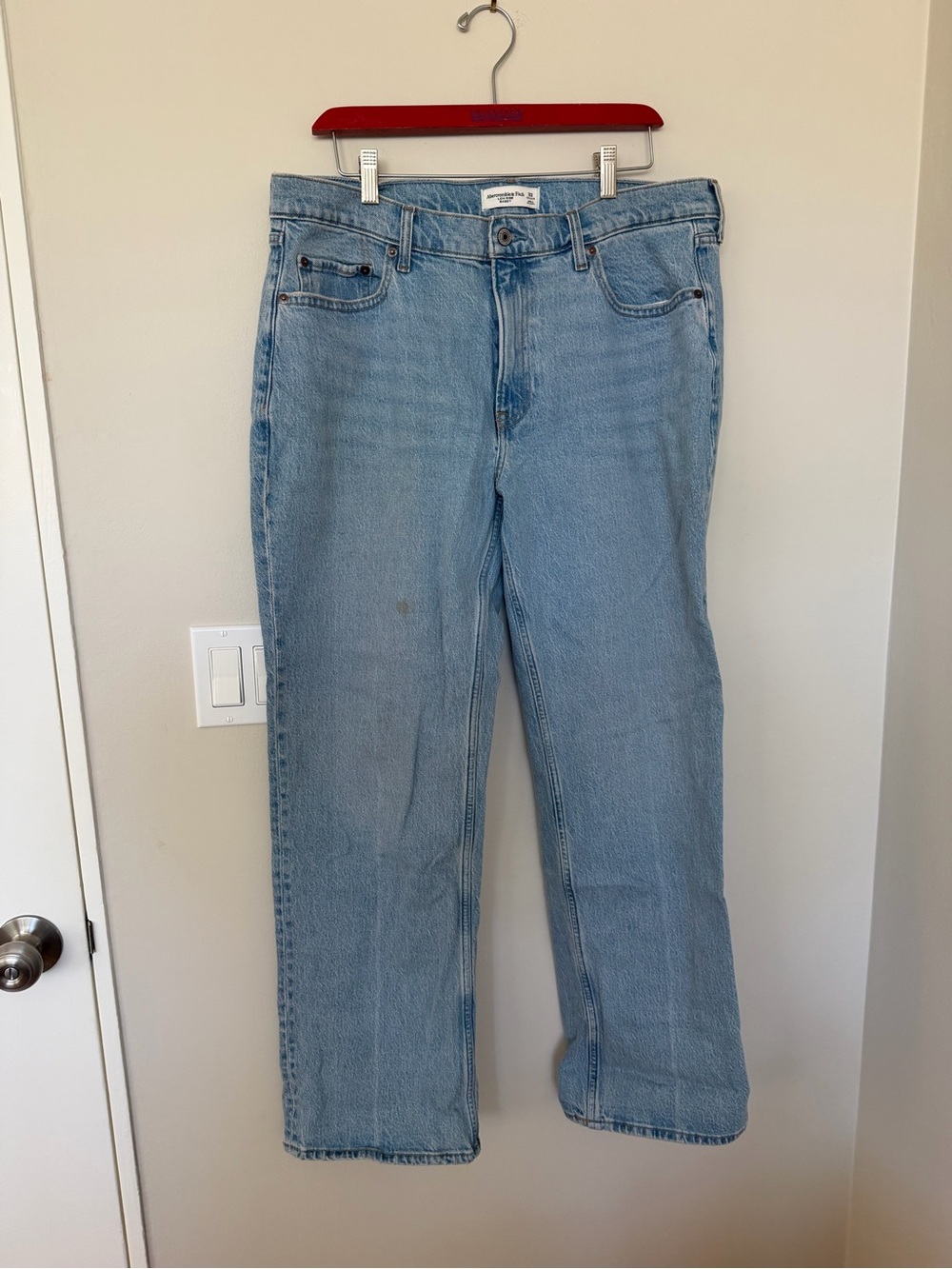 Abercrombie Low Rise Baggy Light Wash Jeans